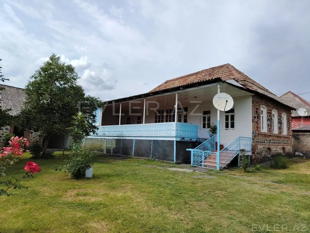 Satılır, həyət evi/villa
