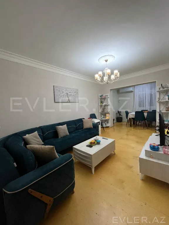 Satılır, köhnə tikili