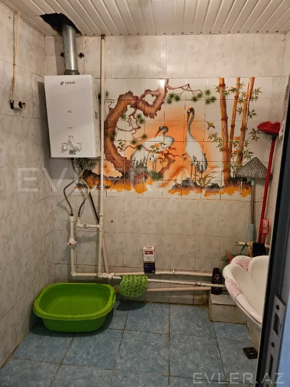 Satılır, köhnə tikili