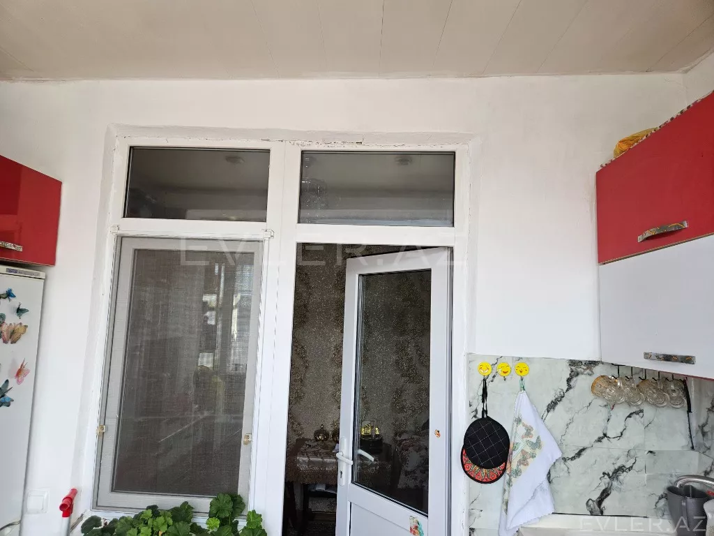 Satılır, köhnə tikili
