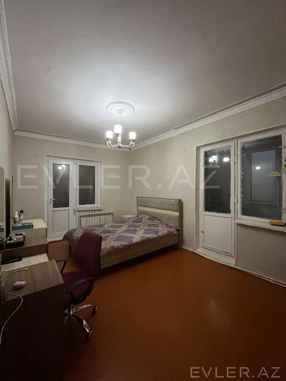 Satılır, köhnə tikili