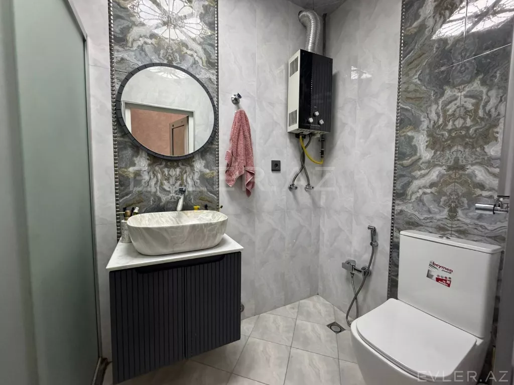 Satılır, köhnə tikili
