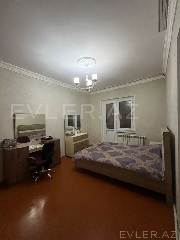 Satılır, köhnə tikili