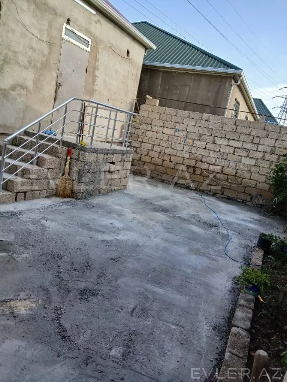 Satılır, həyət evi/villa
