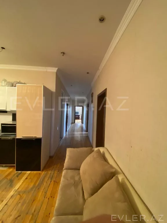 Satılır, həyət evi/villa