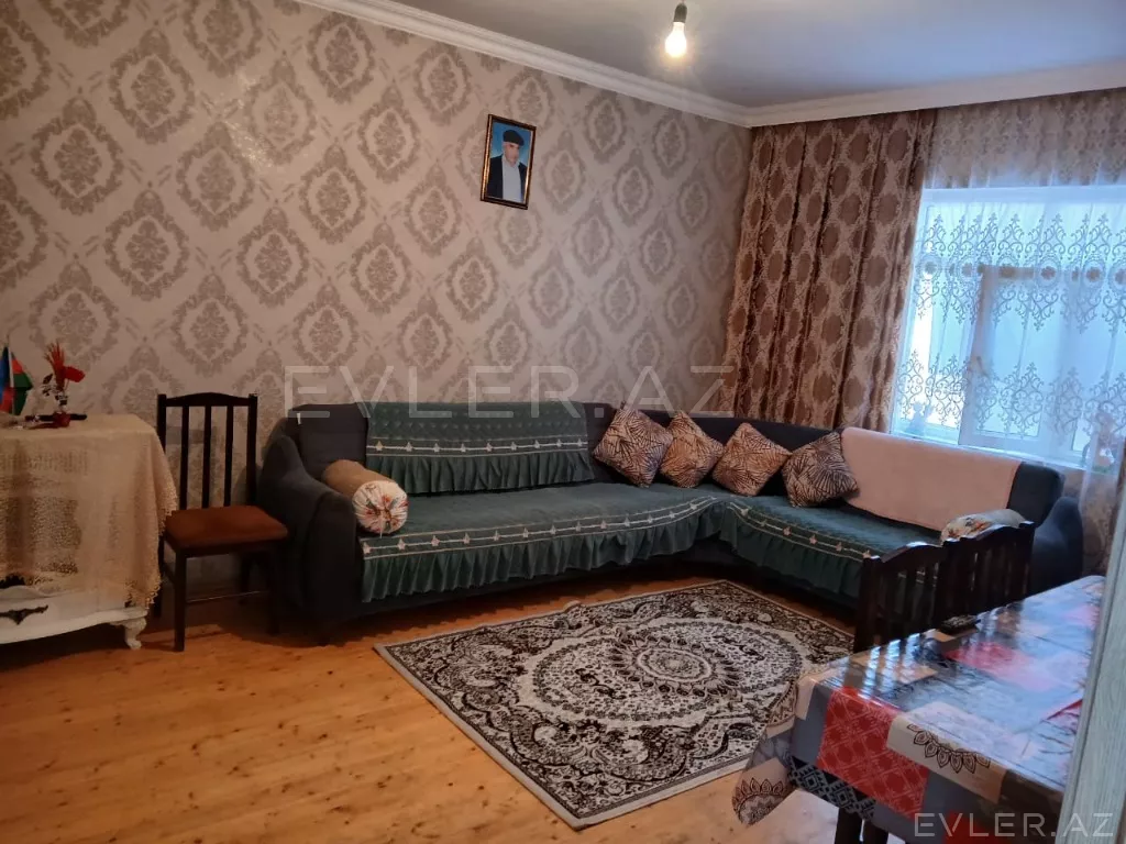 Satılır, həyət evi/villa