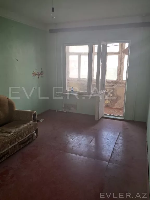 Satılır, köhnə tikili