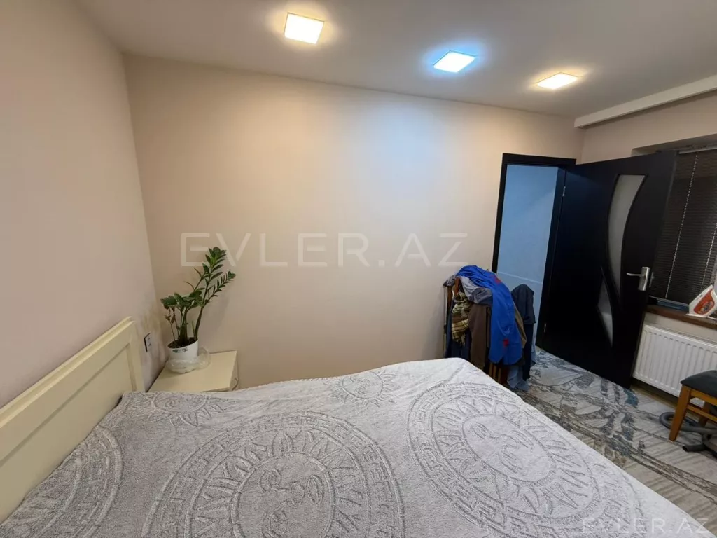 Satılır, həyət evi/villa
