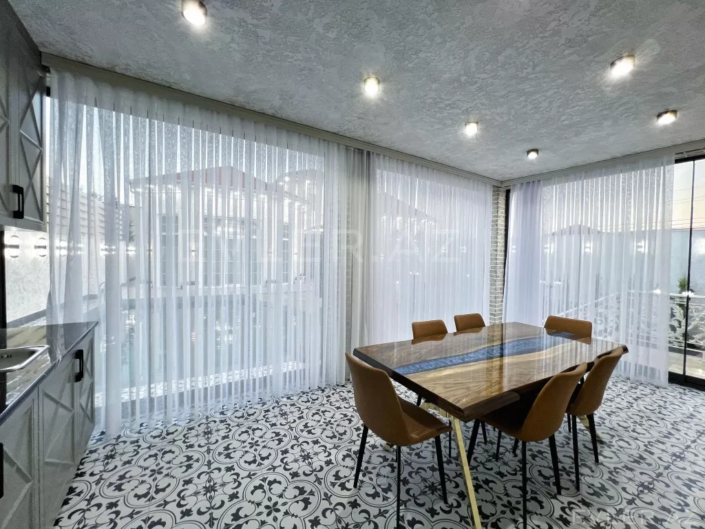 Satılır, həyət evi/villa
