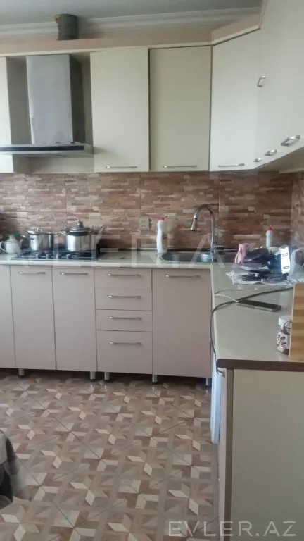 Satılır, həyət evi/villa