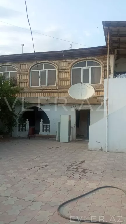 Satılır, həyət evi/villa