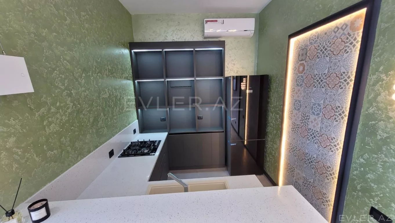 Satılır, həyət evi/villa