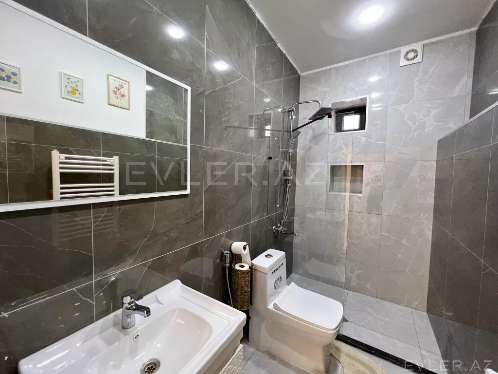 Satılır, həyət evi/villa