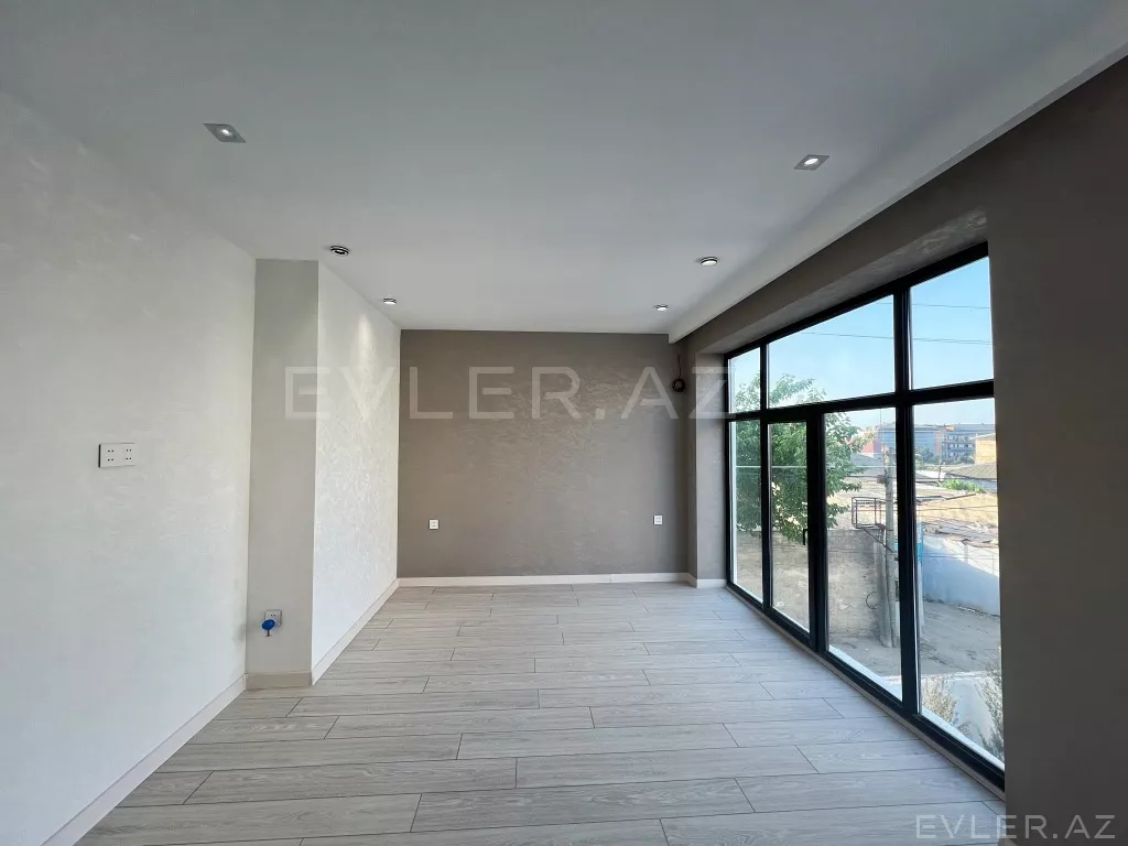 Satılır, həyət evi/villa