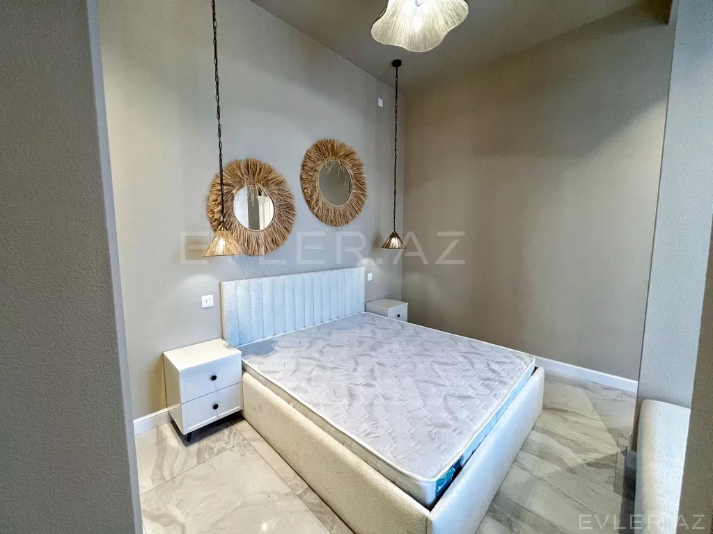 Satılır, həyət evi/villa