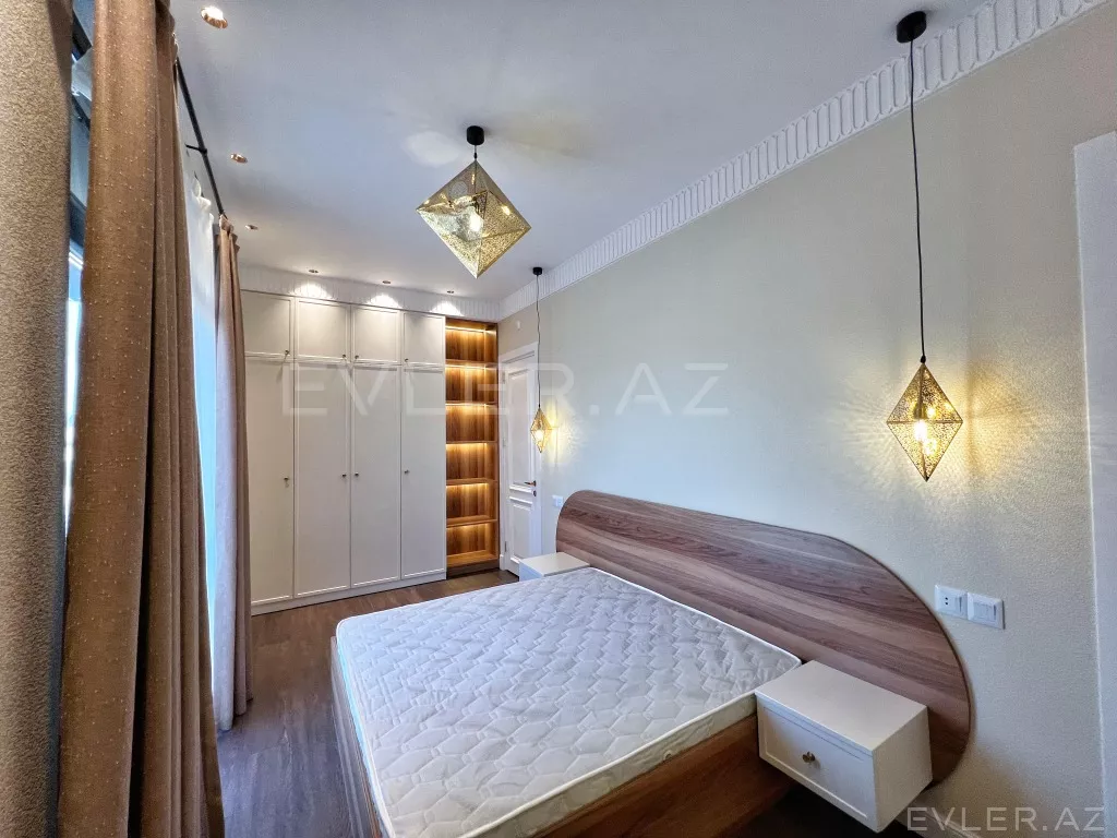Satılır, həyət evi/villa