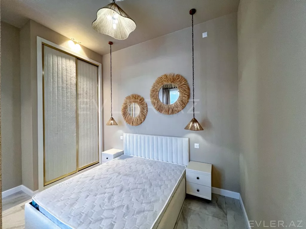 Satılır, həyət evi/villa