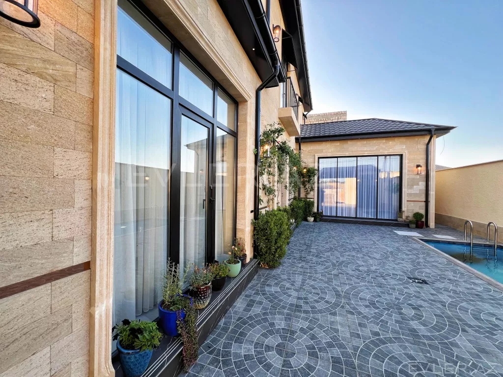 Satılır, həyət evi/villa