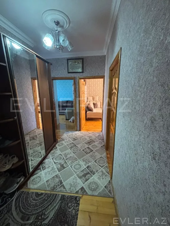 Satılır, köhnə tikili