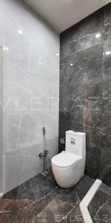 Satılır, həyət evi/villa