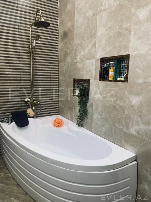 Satılır, həyət evi/villa