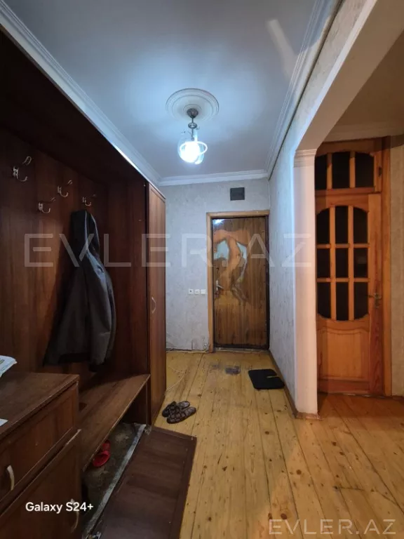 Satılır, köhnə tikili