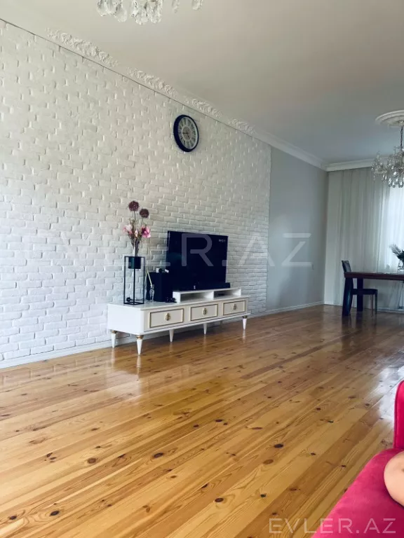 Satılır, həyət evi/villa