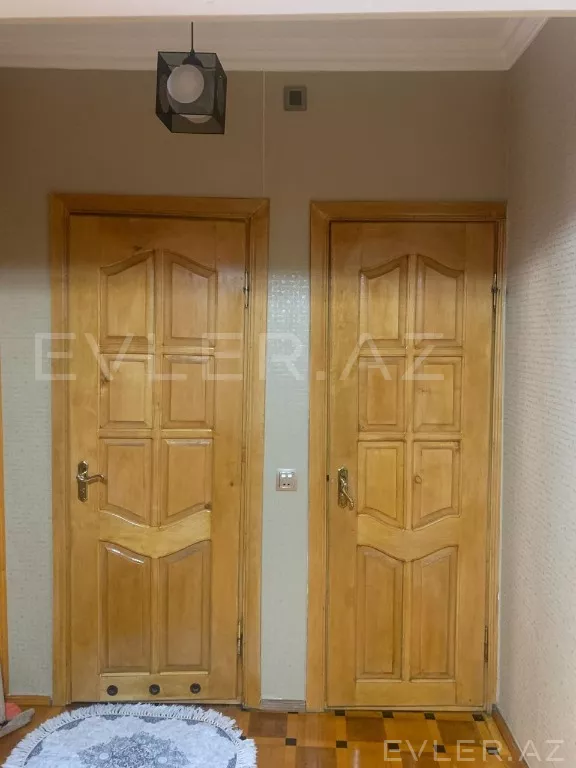 Satılır, köhnə tikili