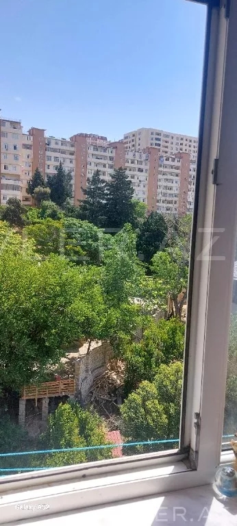 Satılır, köhnə tikili