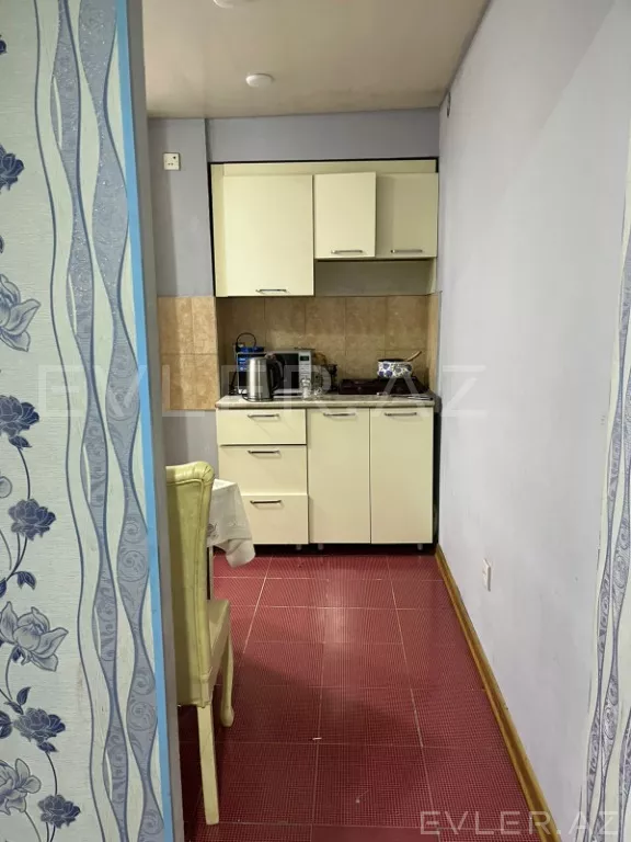 Satılır, köhnə tikili