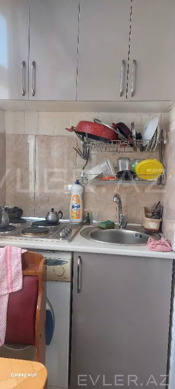 Satılır, köhnə tikili