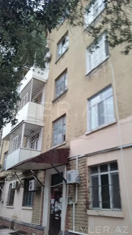 Satılır, köhnə tikili
