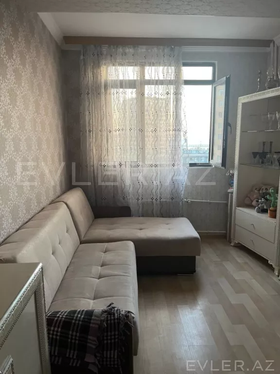 Satılır, köhnə tikili