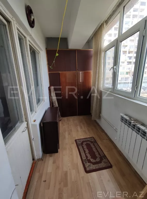 Satılır, köhnə tikili