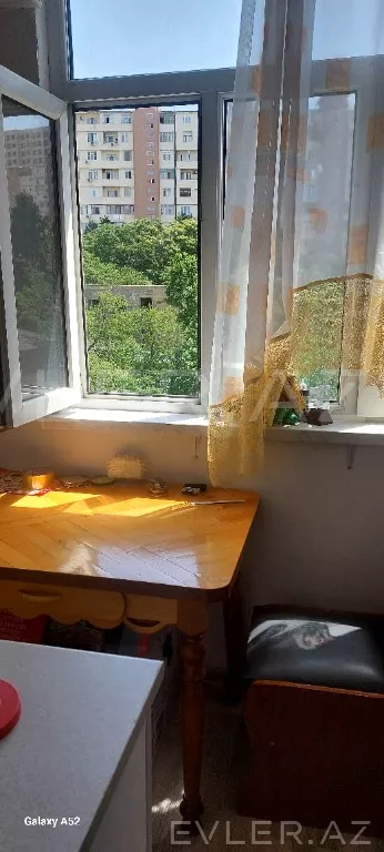Satılır, köhnə tikili
