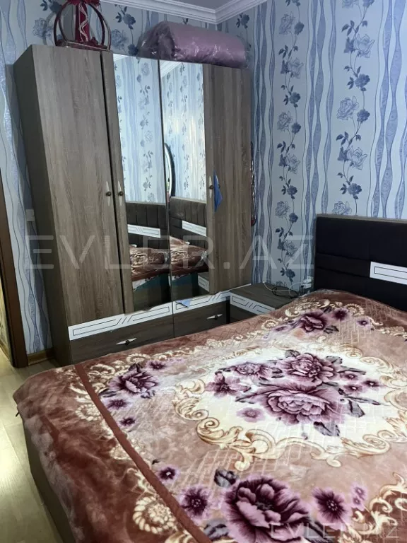 Satılır, köhnə tikili