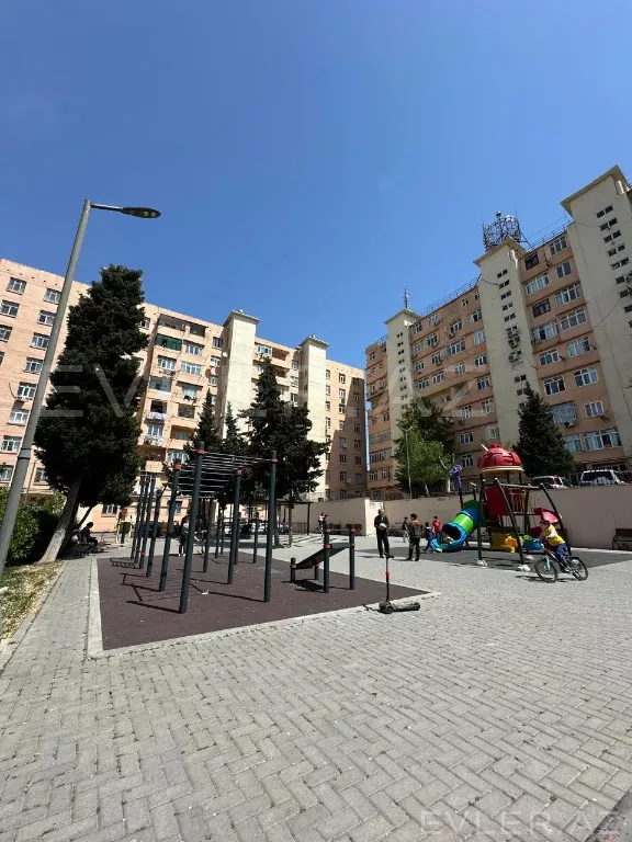 Satılır, köhnə tikili
