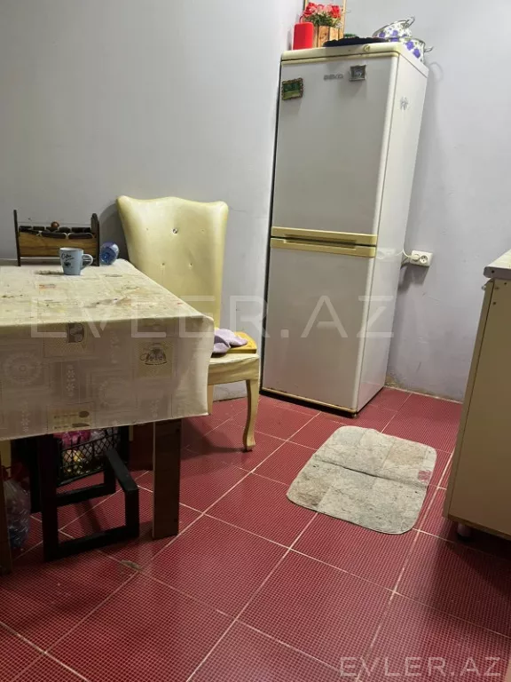 Satılır, köhnə tikili