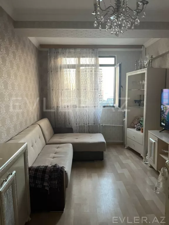 Satılır, köhnə tikili