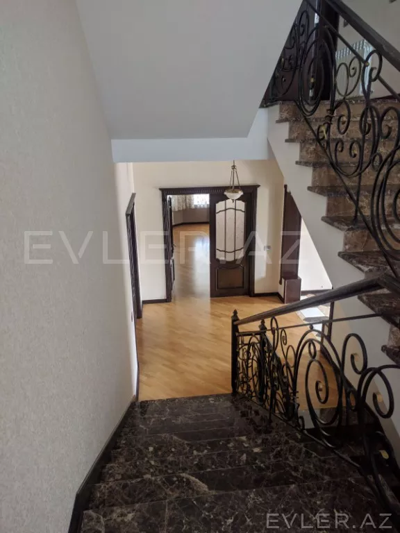 Aylıq, bağ evi