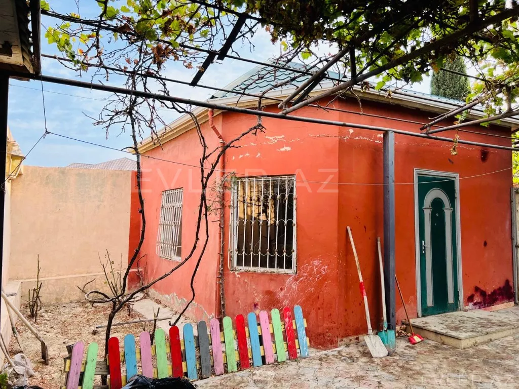 Satılır, həyət evi/villa