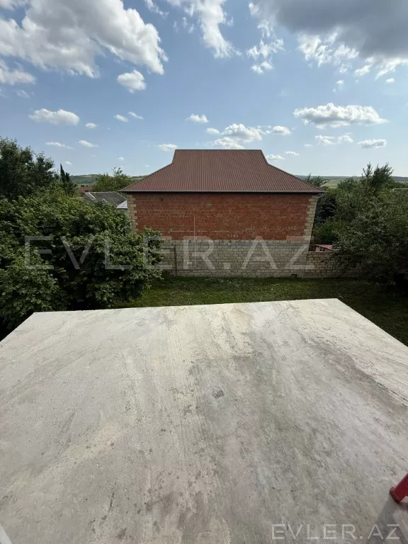 Satılır, həyət evi/villa