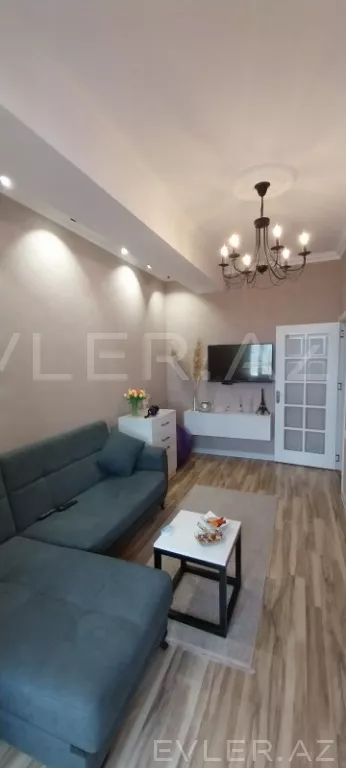 Satılır, yeni tikili