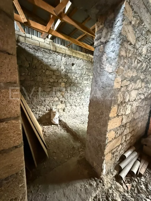 Satılır, həyət evi/villa