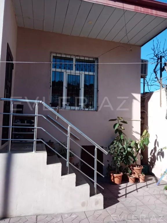 Satılır, həyət evi/villa