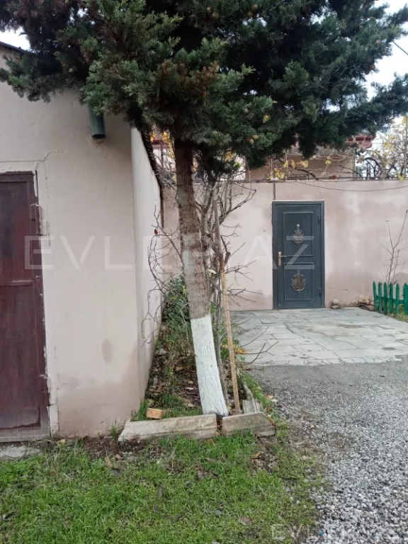 Satılır, həyət evi/villa