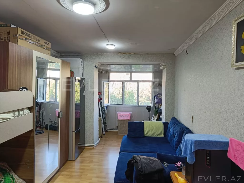 Satılır, köhnə tikili