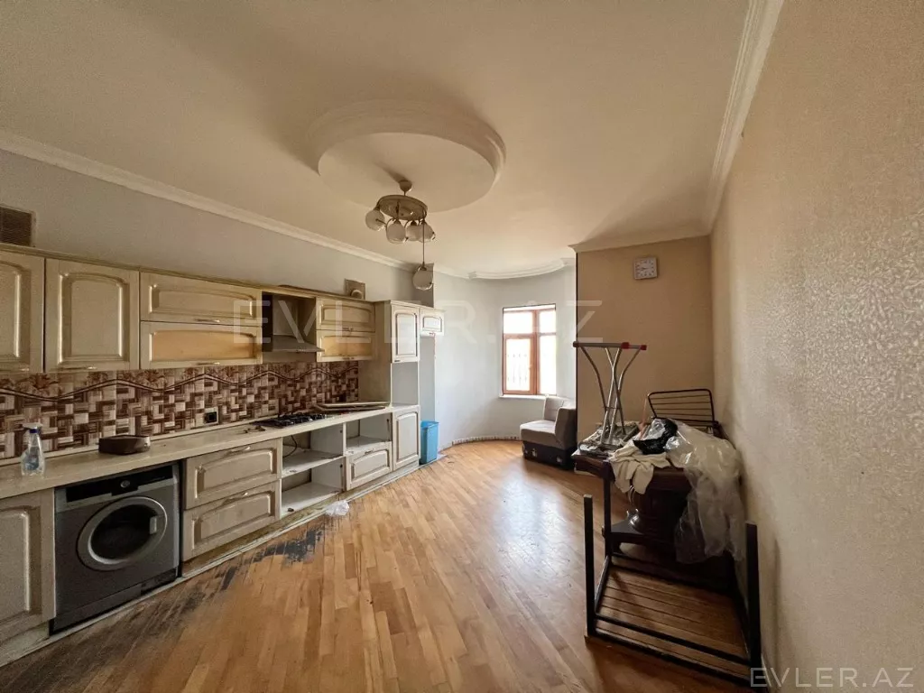 Satılır, həyət evi/villa