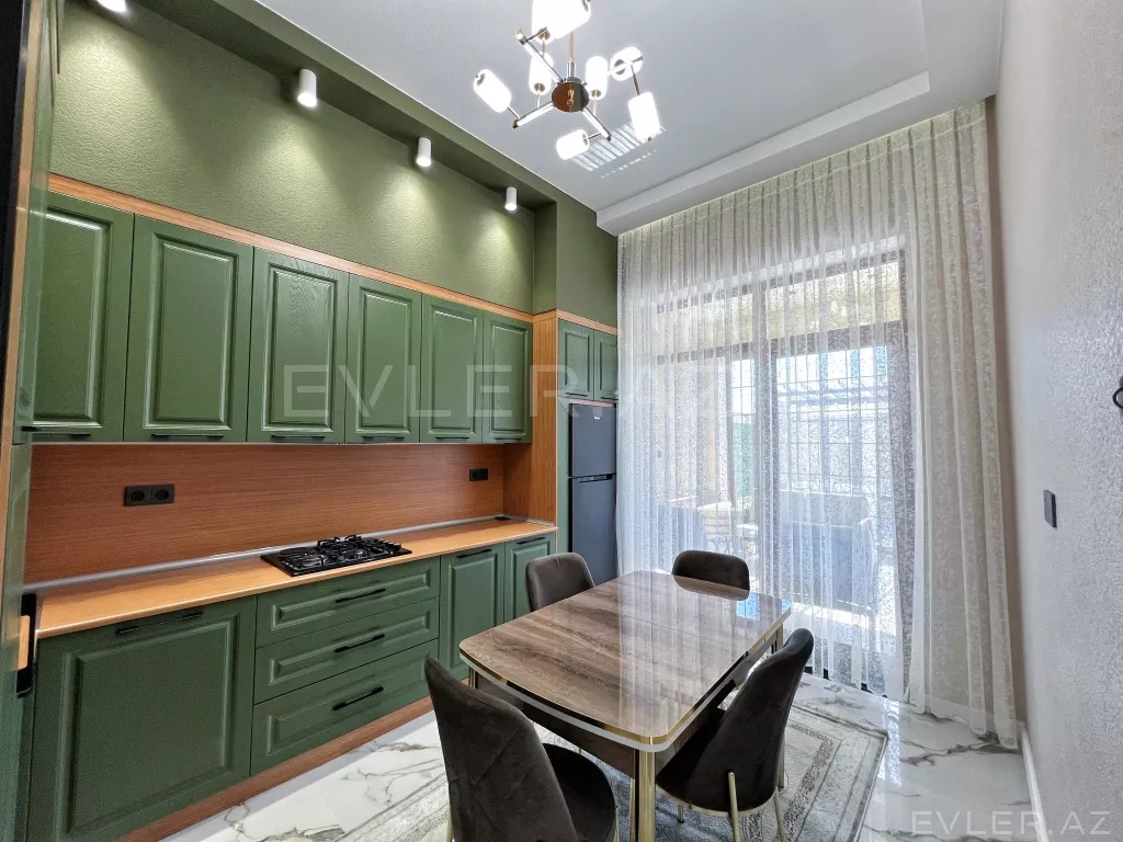 Satılır, həyət evi/villa