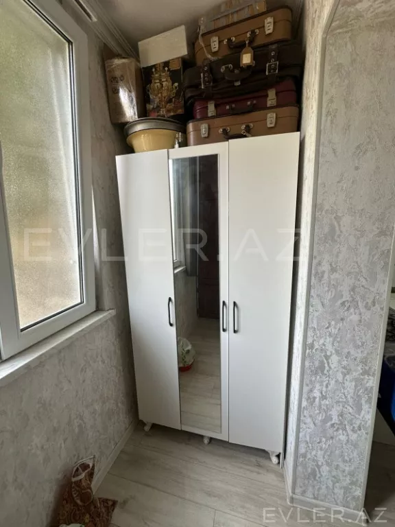 Satılır, köhnə tikili
